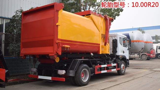 12方東風(fēng)多利卡D9勾臂式垃圾車-12方勾臂式垃圾車