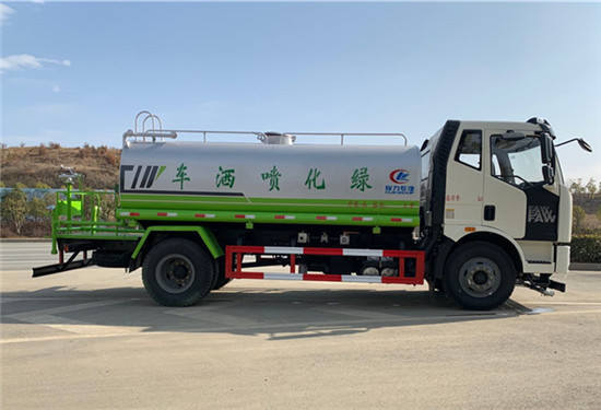 解放灑水車