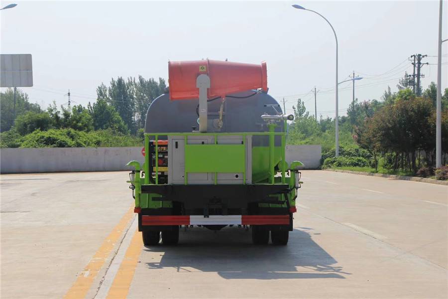 國六8噸霧炮灑水車