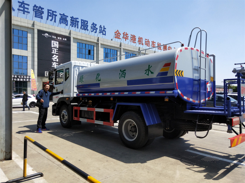 多功能15方灑水車-多功能15方灑水車價(jià)格-多功能15方灑水車廠家銷售