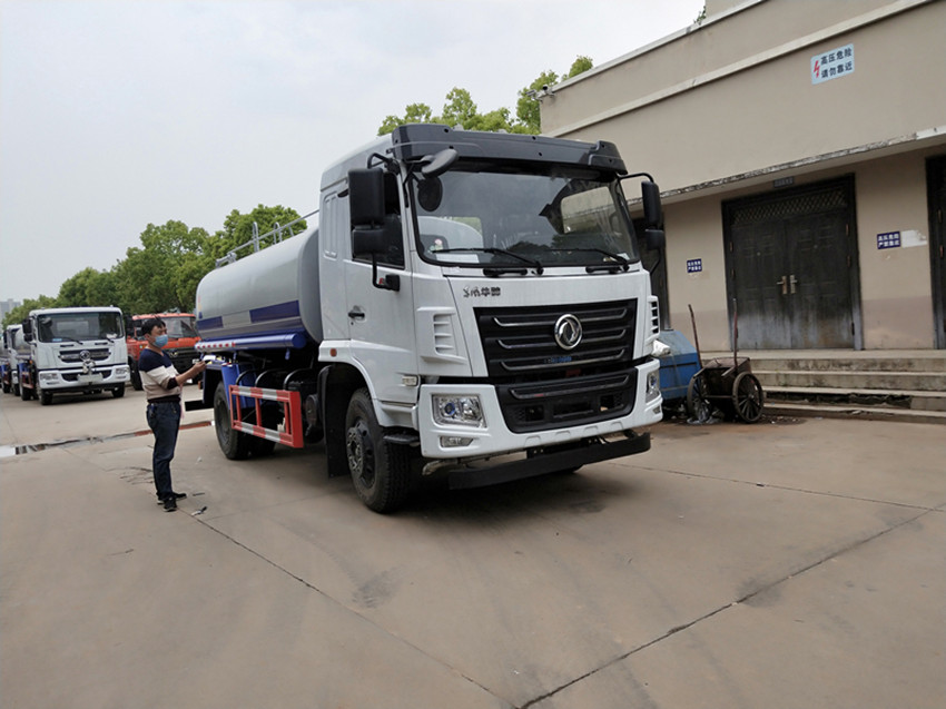 襄陽(yáng)市灑水車銷售-襄陽(yáng)市灑水車價(jià)格報(bào)價(jià)-襄陽(yáng)市灑水車生產(chǎn)廠家