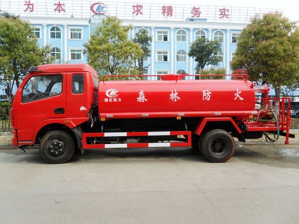 東風(fēng)D6多利卡5立方消防灑水車-灑水車-東風(fēng)5立方消防灑水車廠家直銷