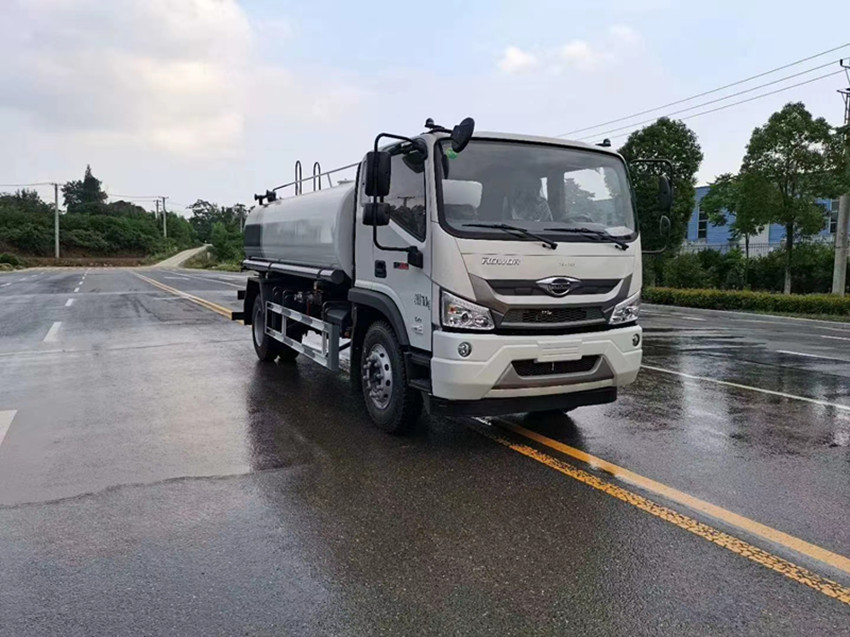 陽江市灑水車銷售-陽江市灑水車價(jià)格-陽江市灑水車直銷-程力集團(tuán)
