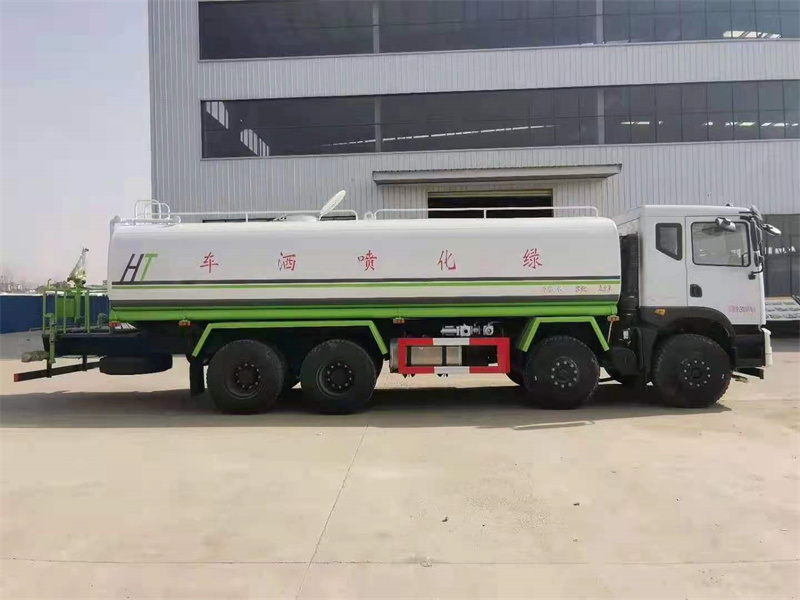 東風(fēng)大型灑水車