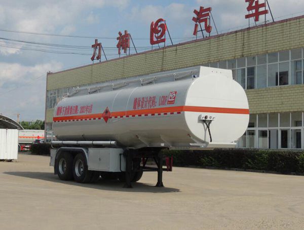 醒獅牌SLS9352GYY型運(yùn)油半掛車
