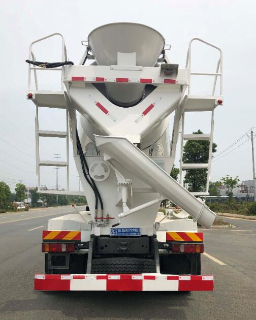 豐霸牌STD5312GJBZ6型混凝土攪拌運輸車