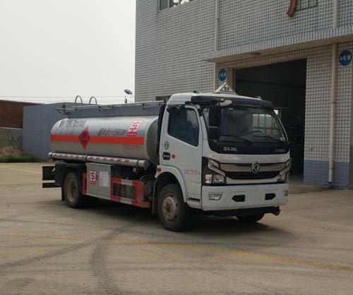 專威牌HTW5125GJYEC6型加油車