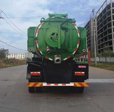 旺龍威牌WLW5181GQWE型清洗吸污車