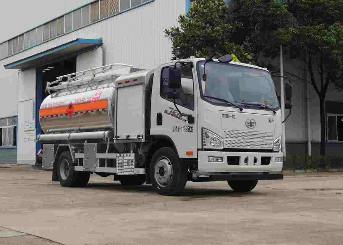醒獅牌SLS5120GJYC6A型飛機(jī)加油車