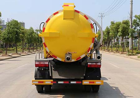 凱力風(fēng)牌KLF5070GXWE6型吸污車
