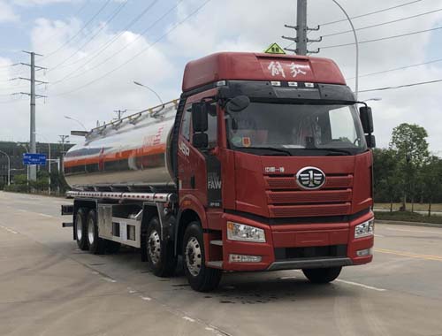 專威牌HTW5320GYYLCAQ6型鋁合金運(yùn)油車