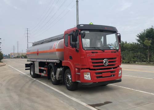 專威牌HTW5267GYYE6C型運(yùn)油車