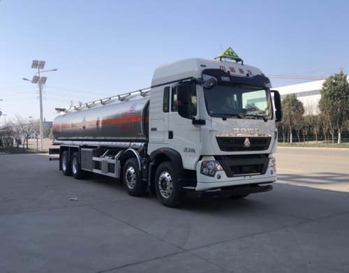 專威牌HTW5320GYYLZZ6Q型鋁合金運(yùn)油車