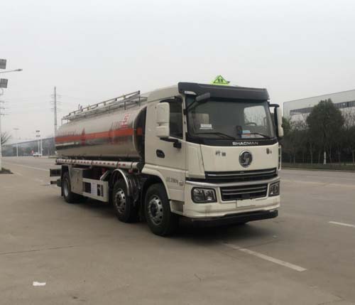 專威牌HTW5262GYYLS6Q型鋁合金運(yùn)油車