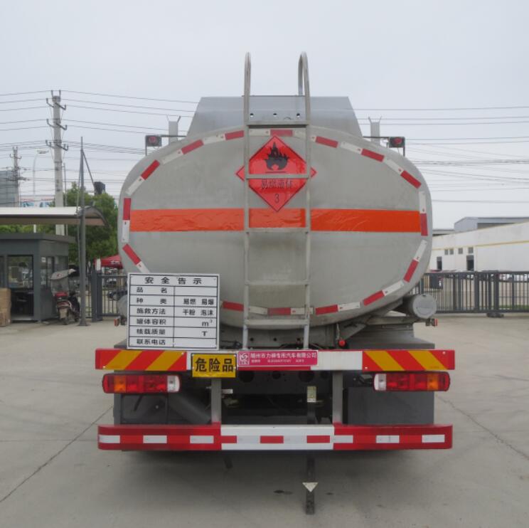 醒獅牌SLS5263GYYC6V型運(yùn)油車