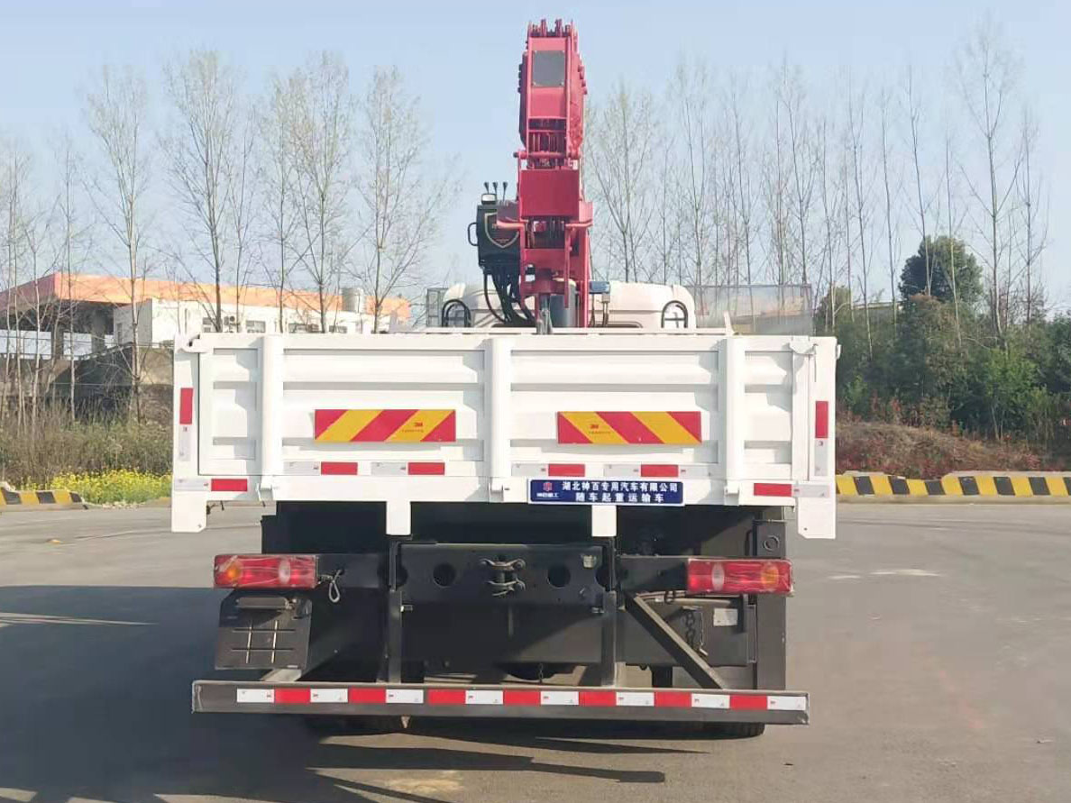 神百重工牌ABC5180JSQD6型隨車起重運(yùn)輸車