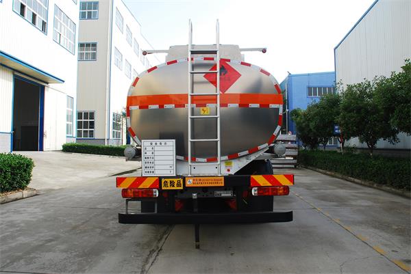 齊星牌QXC5183GYYZ6型鋁合金運(yùn)油車