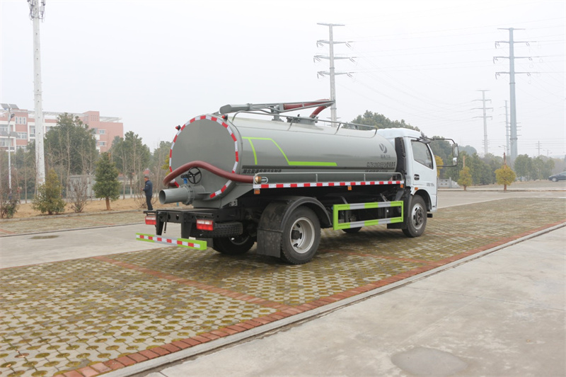 東風(fēng)福瑞卡8-10方吸糞車-東風(fēng)10方吸糞車